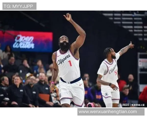 哈登状态回暖砍下28分8助快船战胜掘金总比分3比0晋级