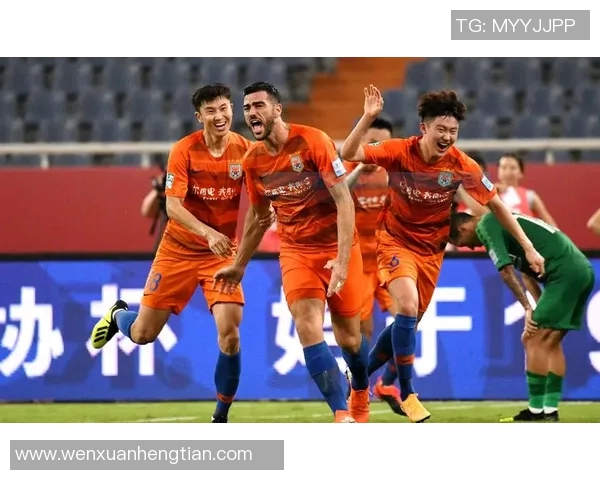 上港与鲁能激战正酣谁能在这场巅峰对决中笑到最后